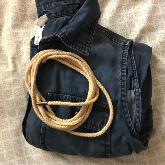 Jean style button-down maternity dress - Picture 7 of 8